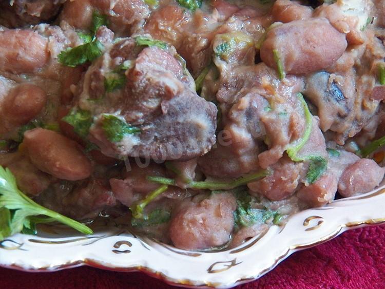 Lamb stewed with beans