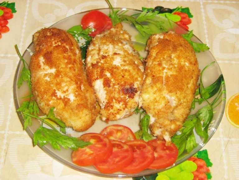Chicken breast stuffed with mushrooms and cheese